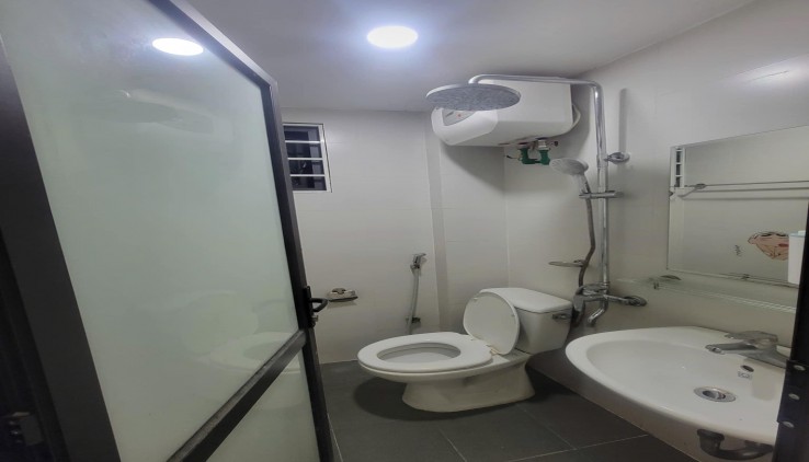Cho thuê CCMN Chùa Quỳnh, Hai Bà Trưng, 6 Triệu, 2 ngủ, điện nước giá dân, vào thuê ngay